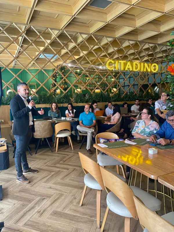 Taller de gestión comercial con empresarios